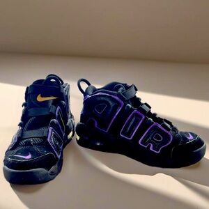 Boys NIKE Air More Uptempo Action Grape Athletic Sneakers / Size 4Y